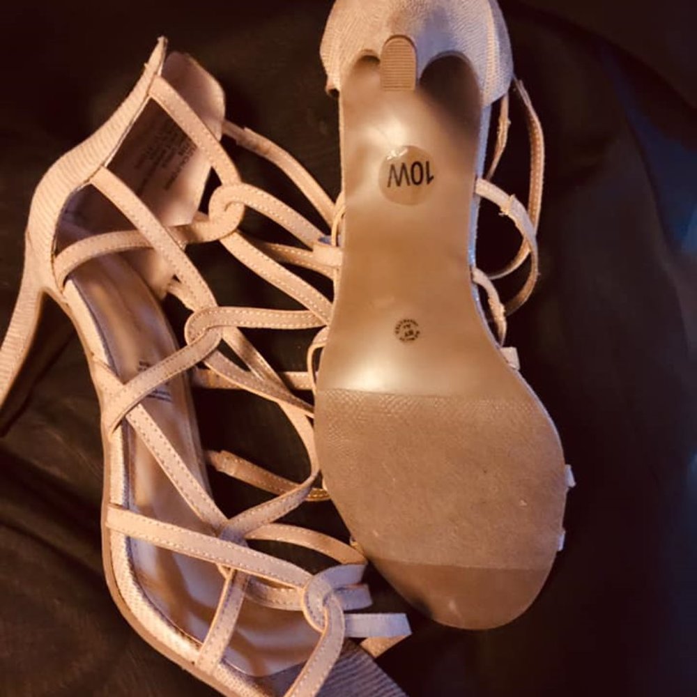 shoes - Picture 4 of 4